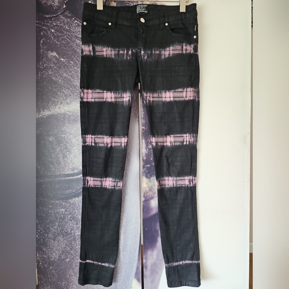 Sold‎ - Picture 2 of 9